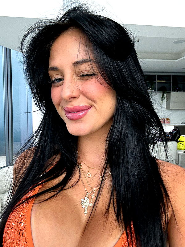 camilla_classy image ~ Altpins