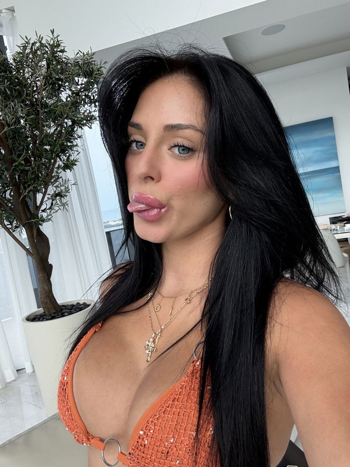 camilla_classy snapchat image archive image