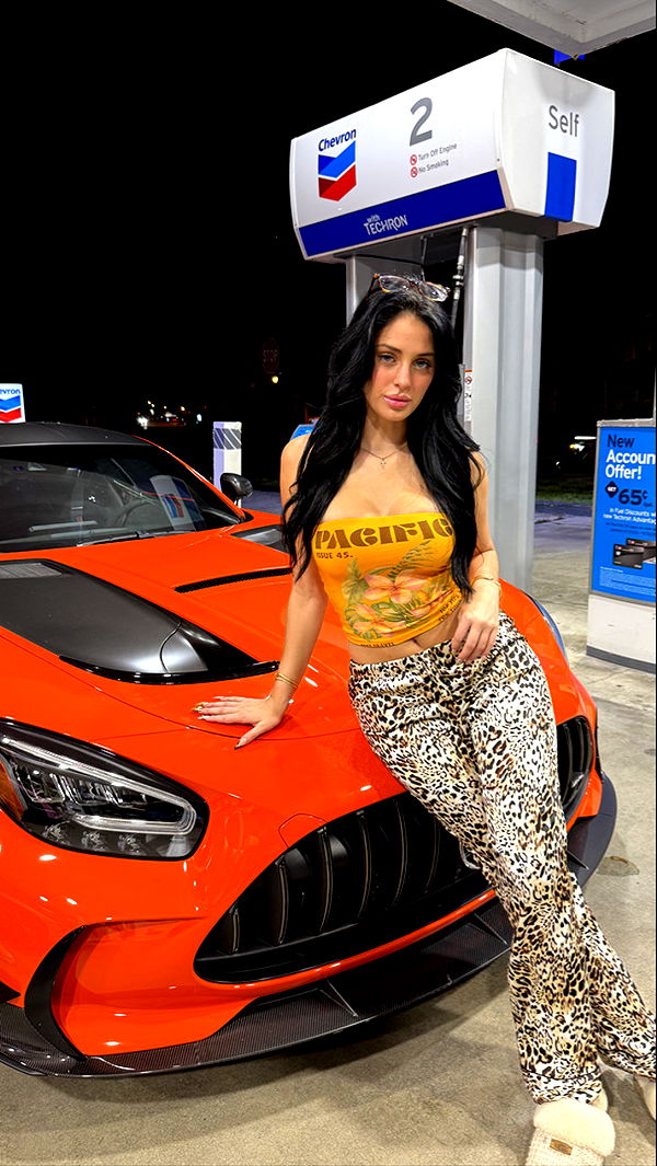 camilla_classy image ~ Altpins