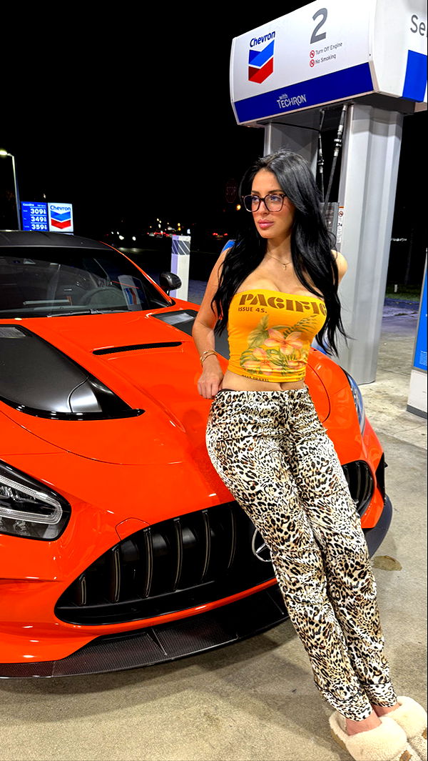 camilla_classy image ~ Altpins