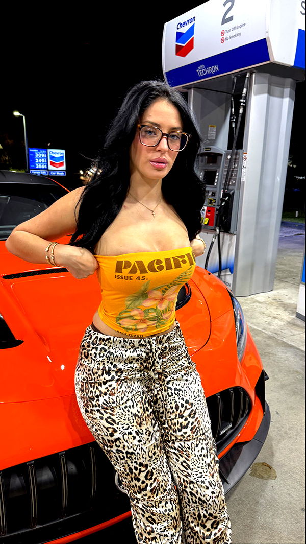 camilla_classy image ~ Altpins