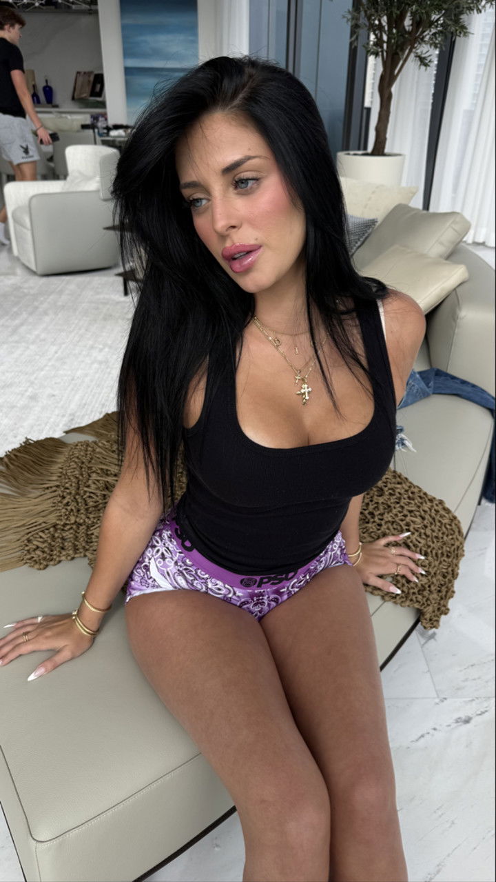 camilla_classy snapchat image archive image