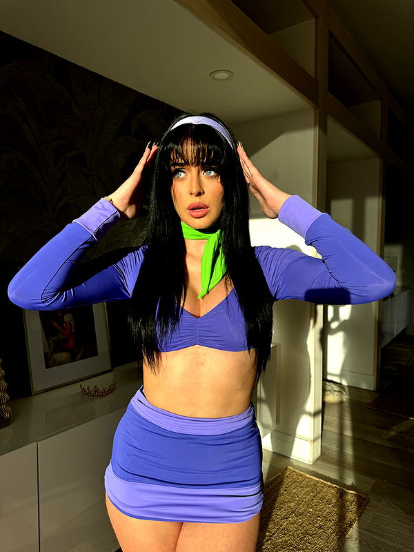 camilla_classy image ~ Altpins