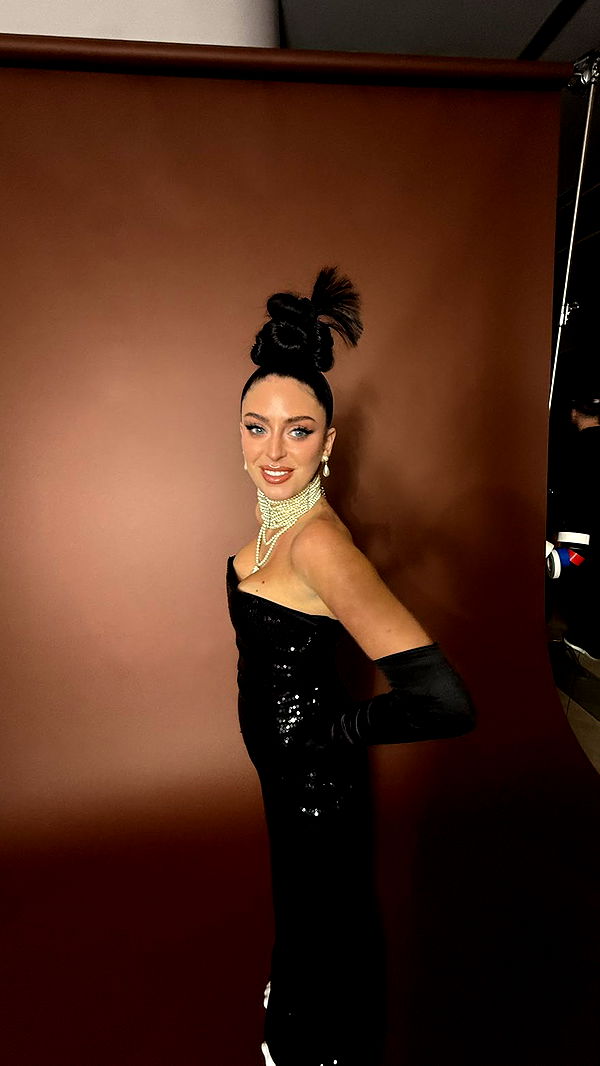 camilla_classy image ~ Altpins