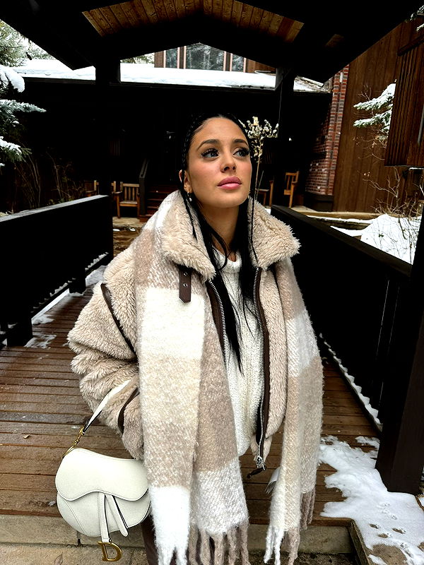 camilla_classy image ~ Altpins