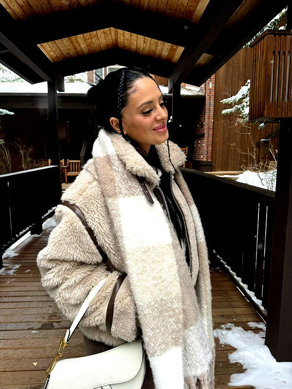 camilla_classy image ~ Altpins