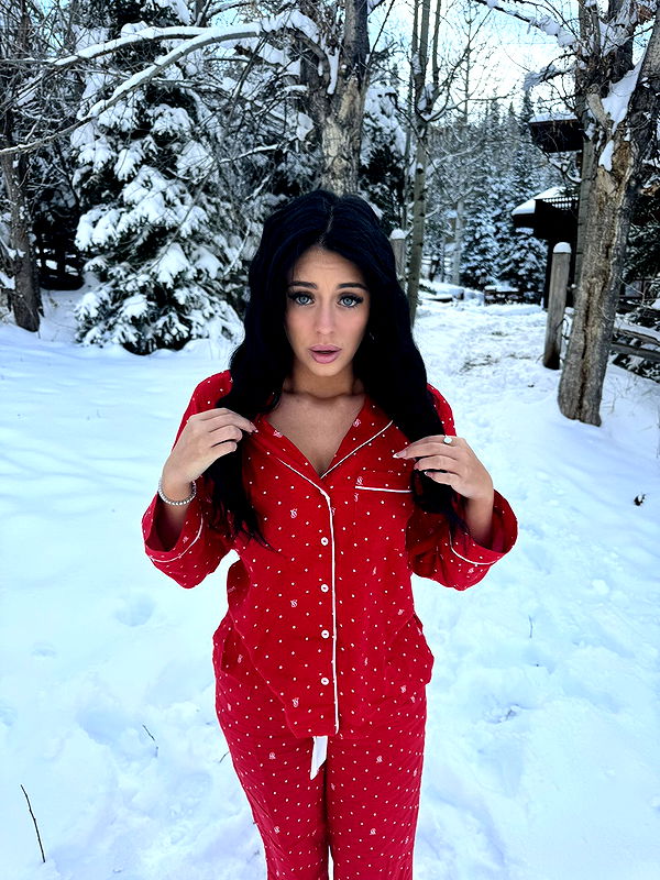 camilla_classy image ~ Altpins