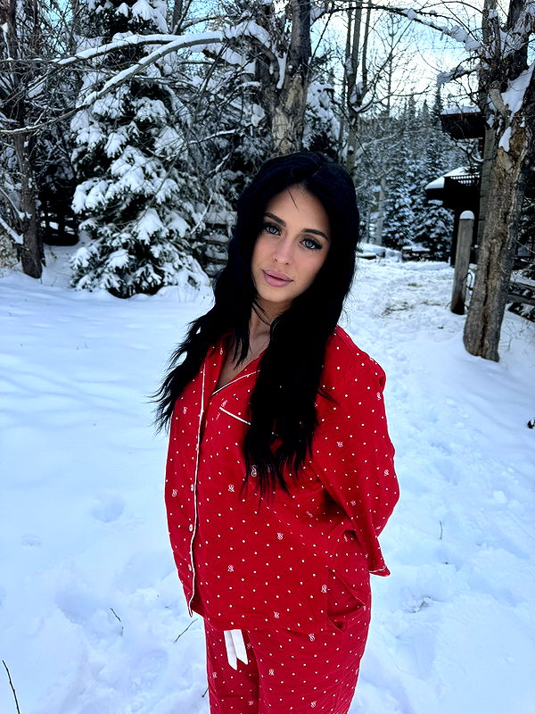 camilla_classy image ~ Altpins