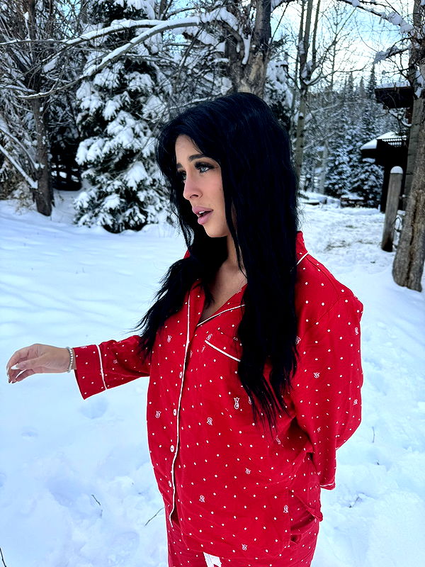 camilla_classy image ~ Altpins