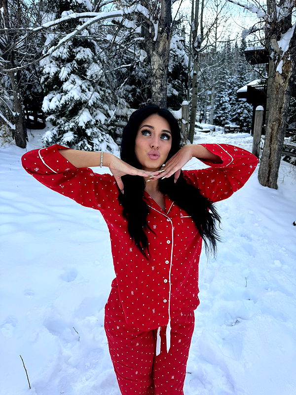 camilla_classy image ~ Altpins