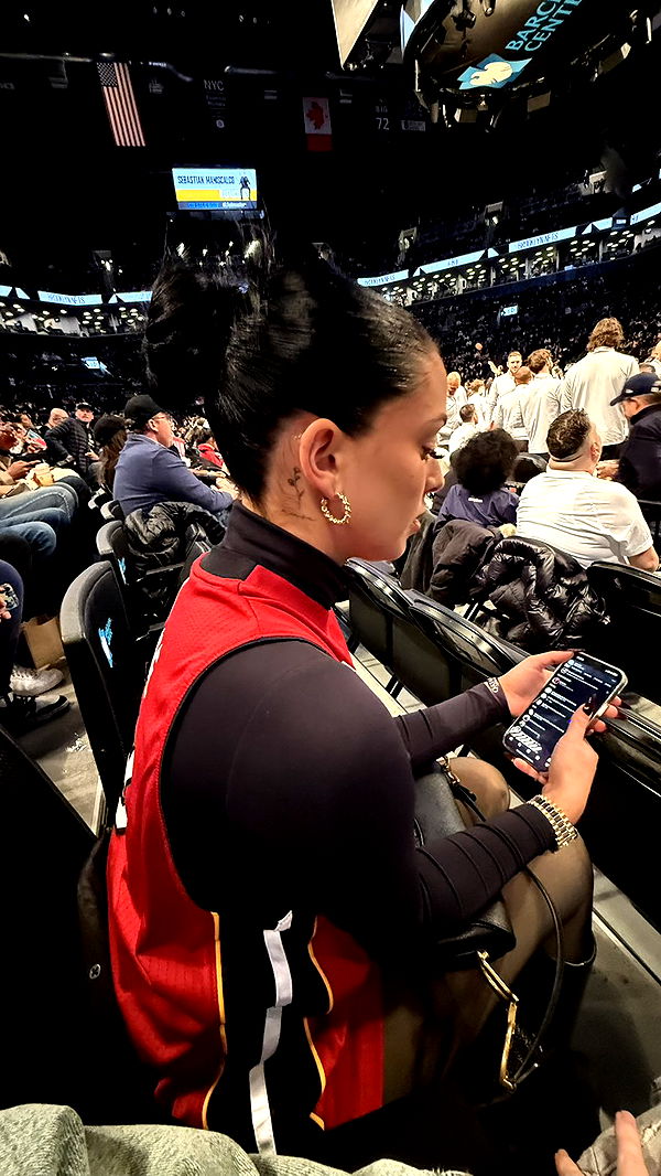 camilla_classy image ~ Altpins