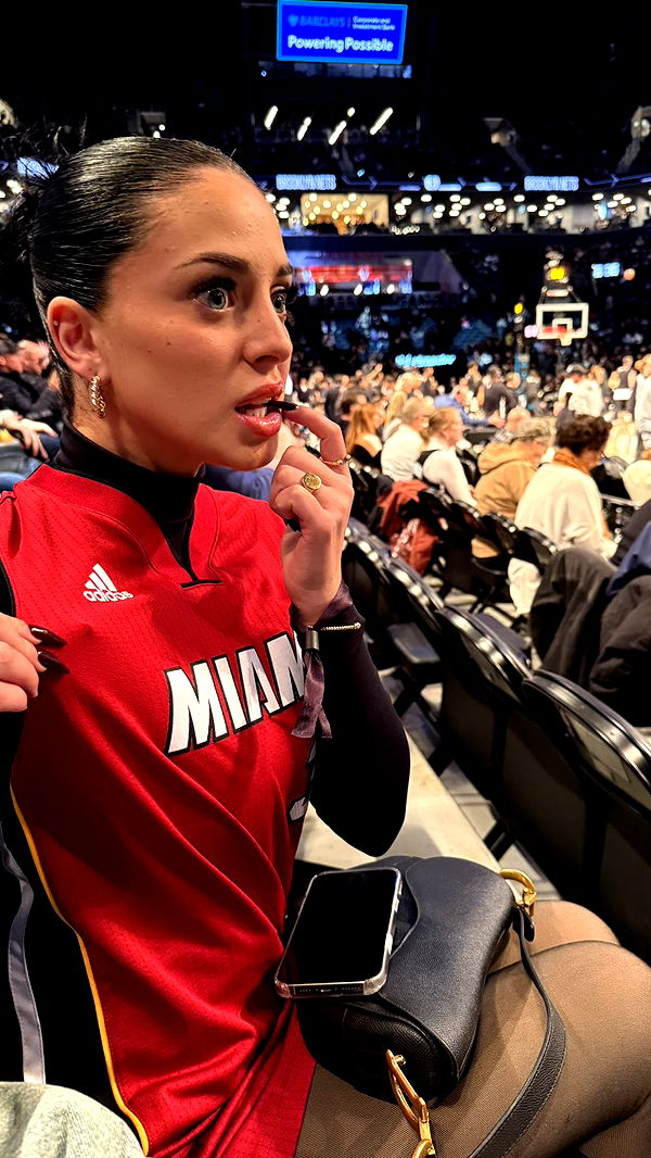 camilla_classy image ~ Altpins