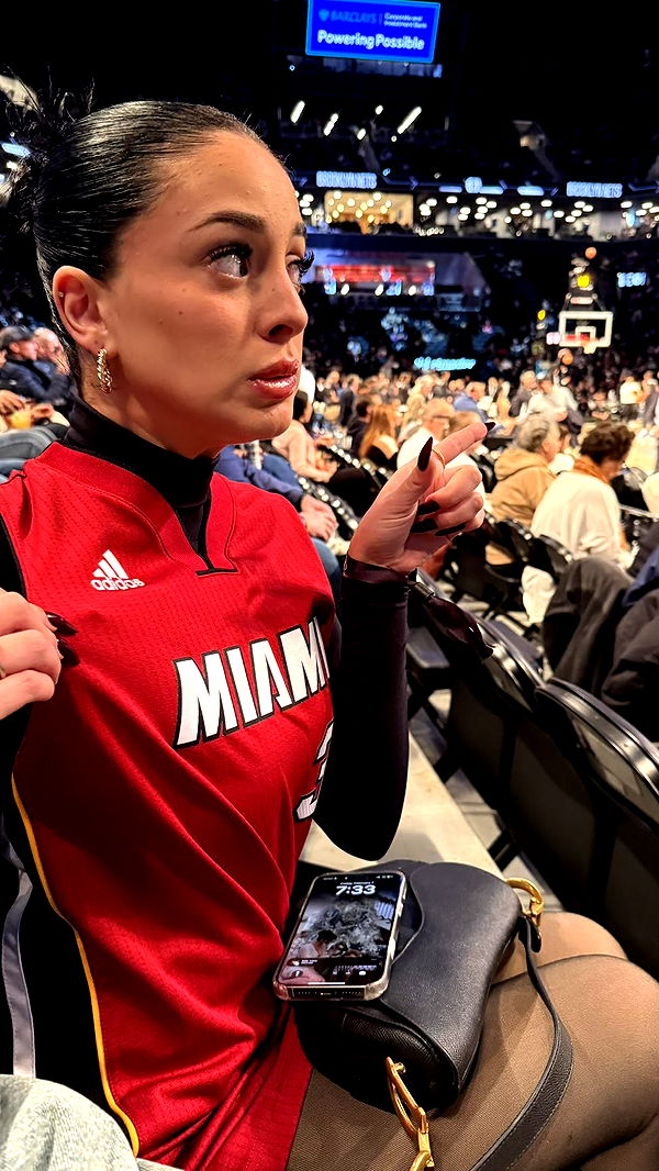 camilla_classy image ~ Altpins