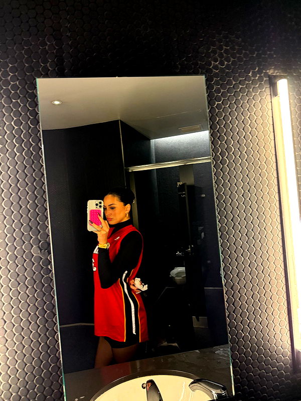 camilla_classy image ~ Altpins