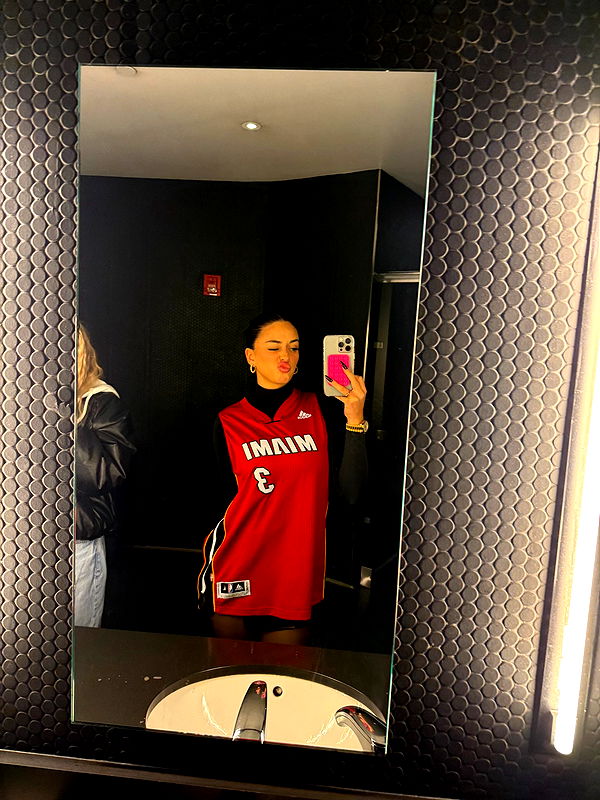 camilla_classy image ~ Altpins