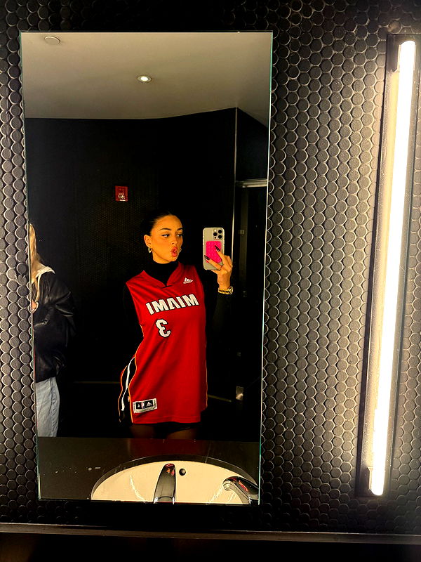 camilla_classy image ~ Altpins