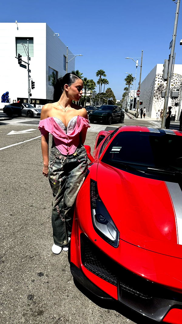 camilla_classy image ~ Altpins