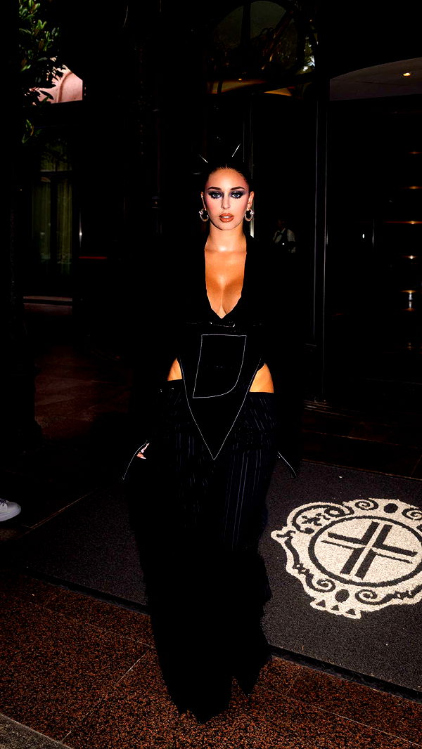 camilla_classy image ~ Altpins