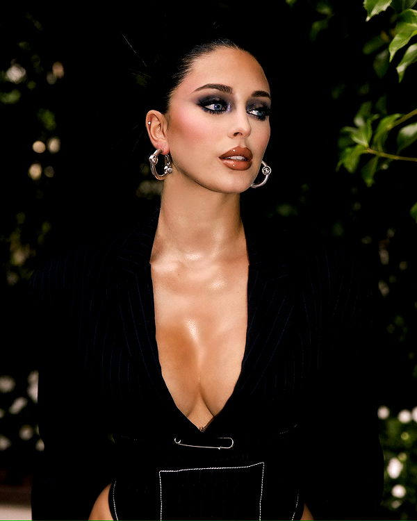 camilla_classy image ~ Altpins