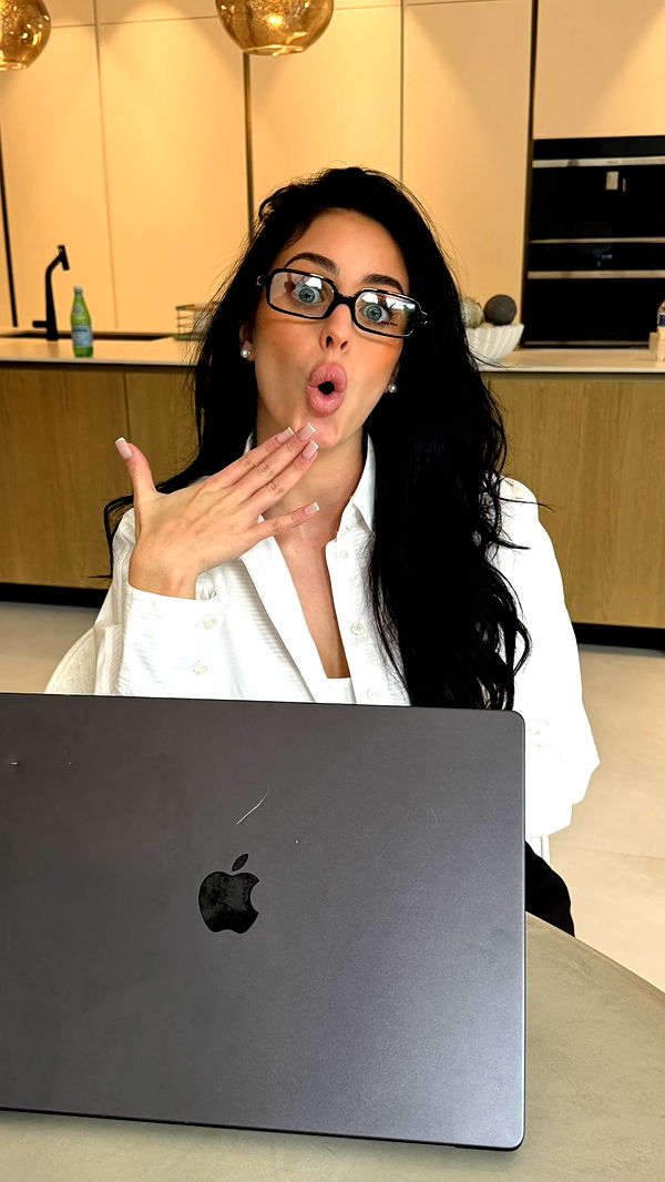 camilla_classy image ~ Altpins