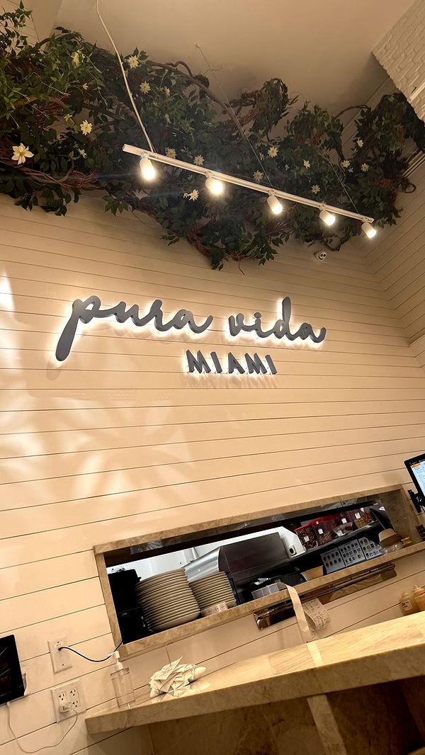 camilla_classy image ~ Altpins