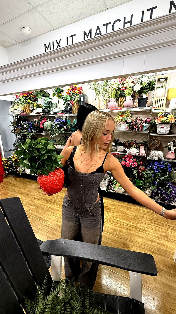 camilla_classy image ~ Altpins