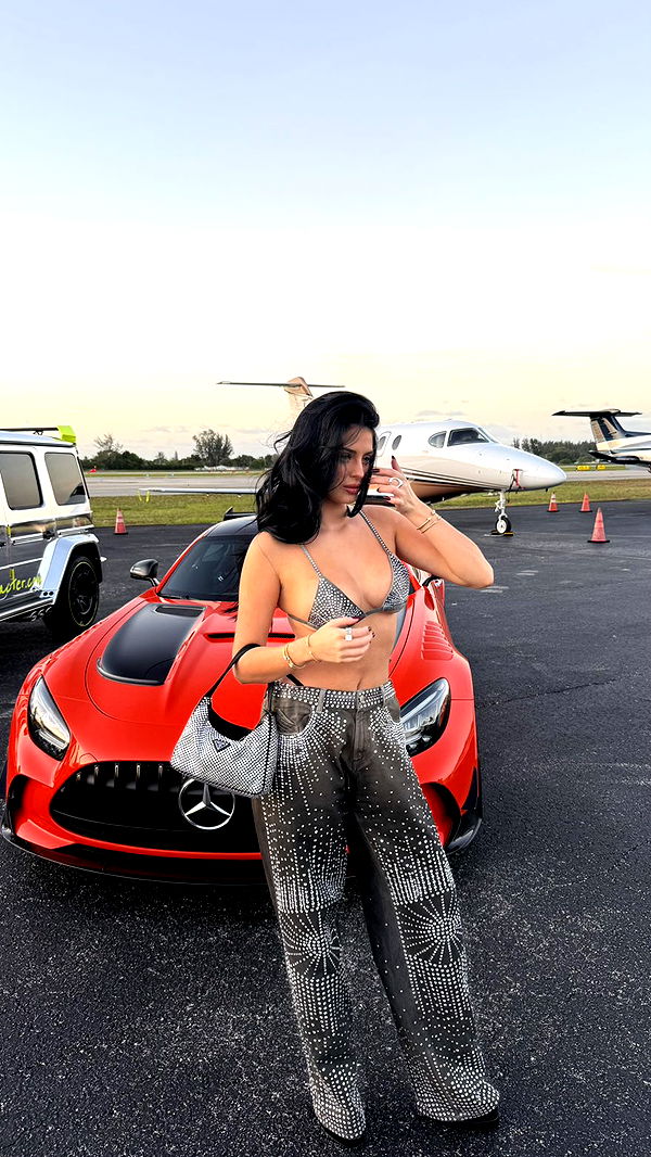 camilla_classy image ~ Altpins