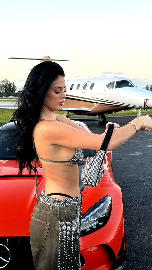 camilla_classy image ~ Altpins