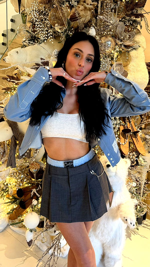 camilla_classy image ~ Altpins