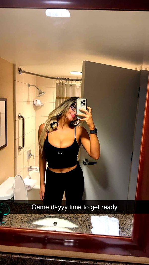carlyhartxx snapchat image archive image