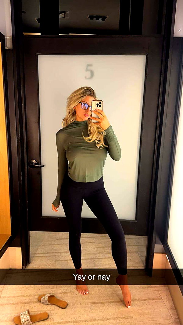 carlyhartxx snapchat image archive image