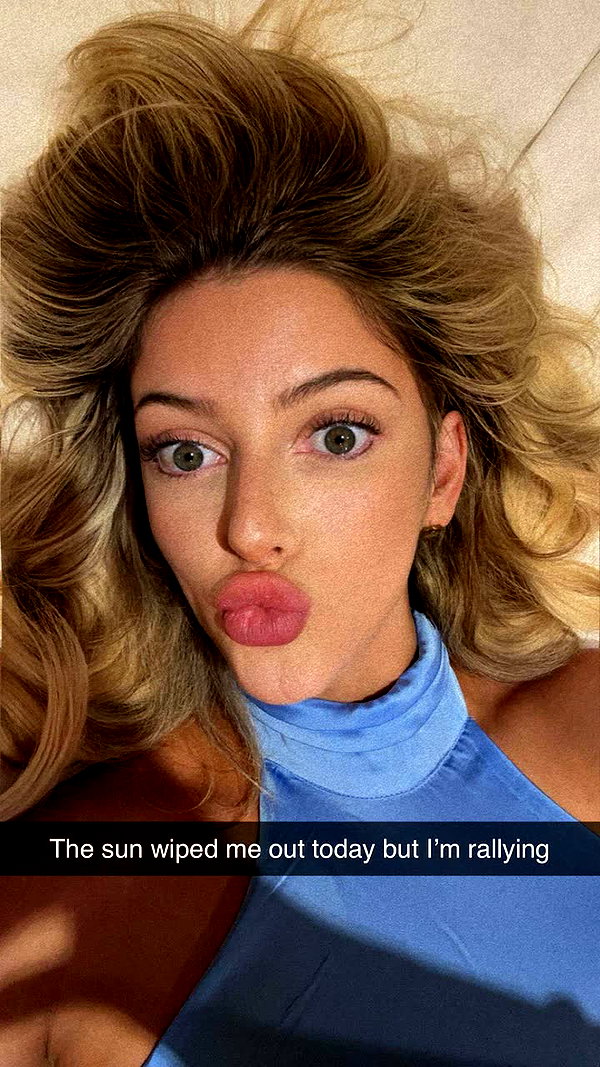 carlyhartxx snapchat image archive image