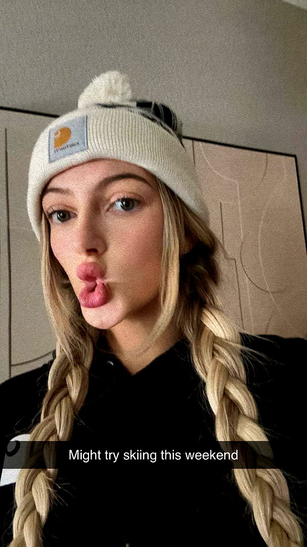 carlyhartxx snapchat image archive image