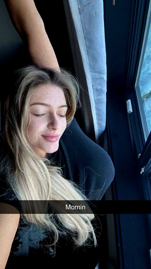 carlyhartxx snapchat image archive image