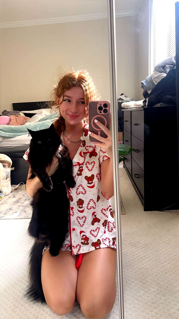 carmmieecat image ~ Altpins