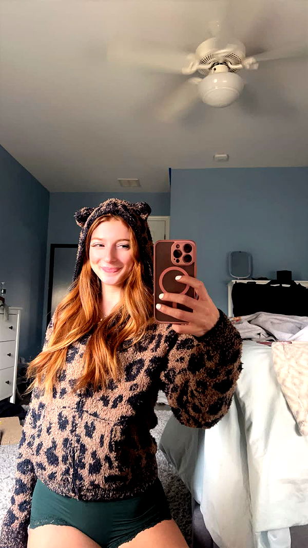 carmmieecat image ~ Altpins