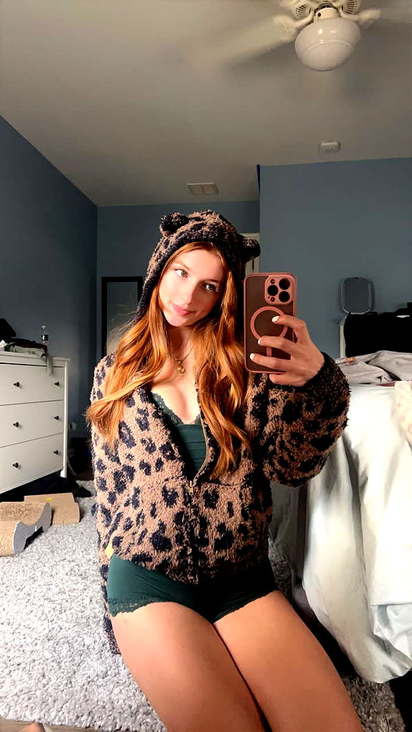 carmmieecat image ~ Altpins