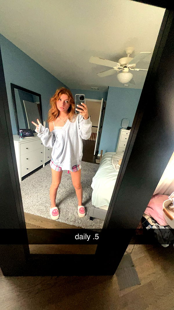 carmmieecat image ~ Altpins