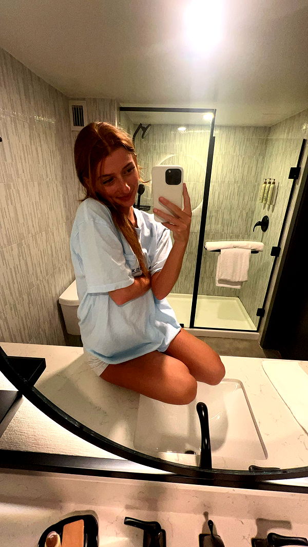 carmmieecat image ~ Altpins