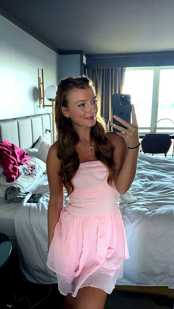 carmmieecat image ~ Altpins