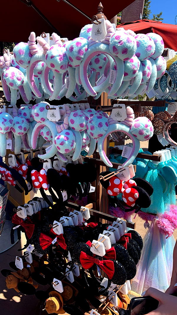 carmmieecat image ~ Altpins