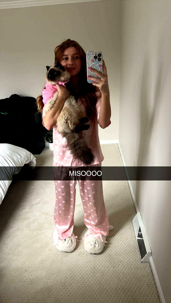 carmmieecat image ~ Altpins