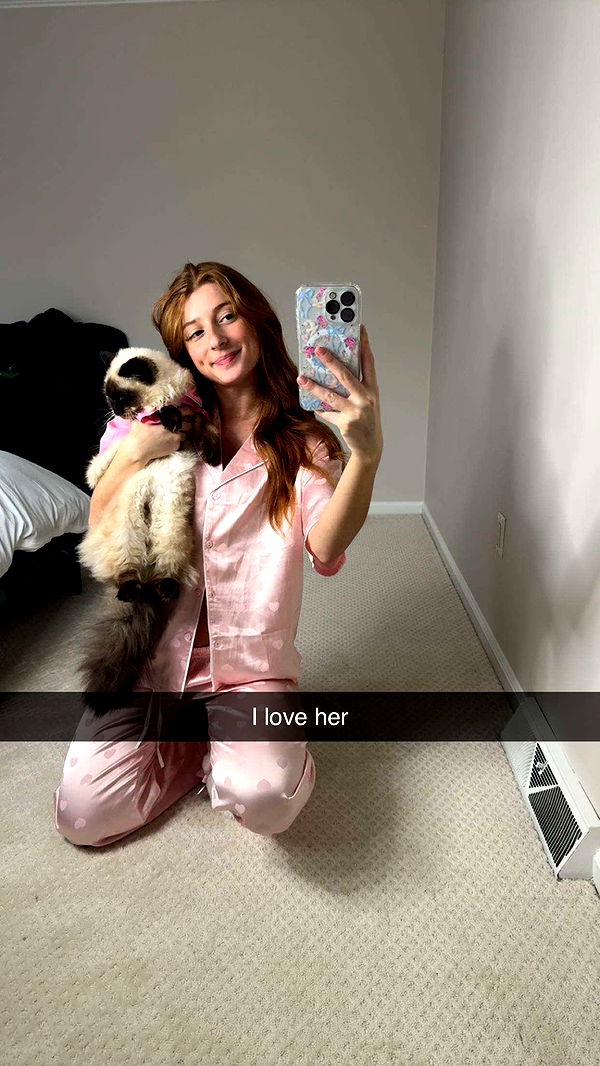 carmmieecat image ~ Altpins