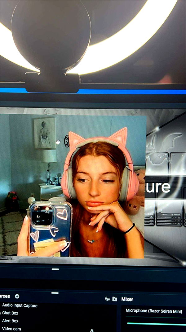 carmmieecat image ~ Altpins