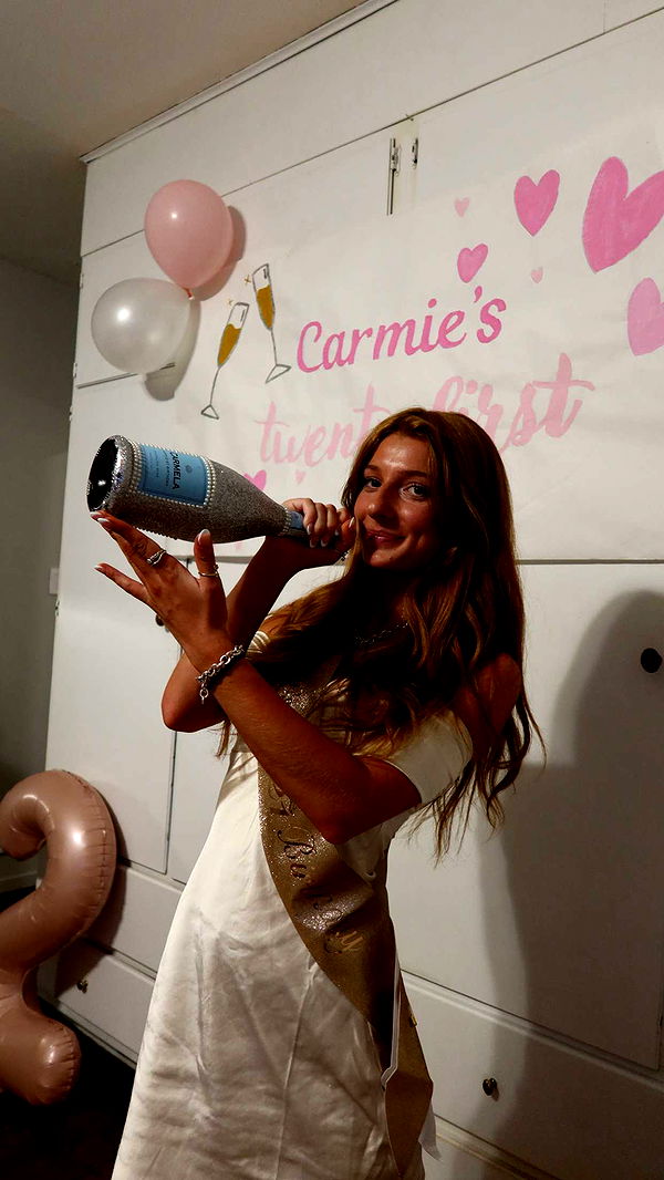 carmmieecat image ~ Altpins