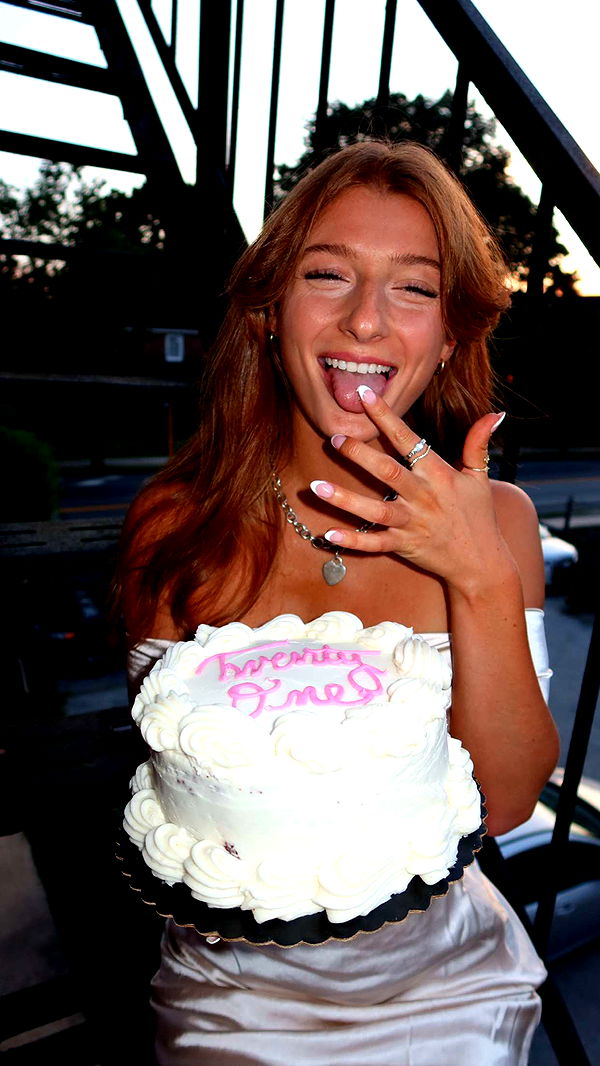 carmmieecat image ~ Altpins