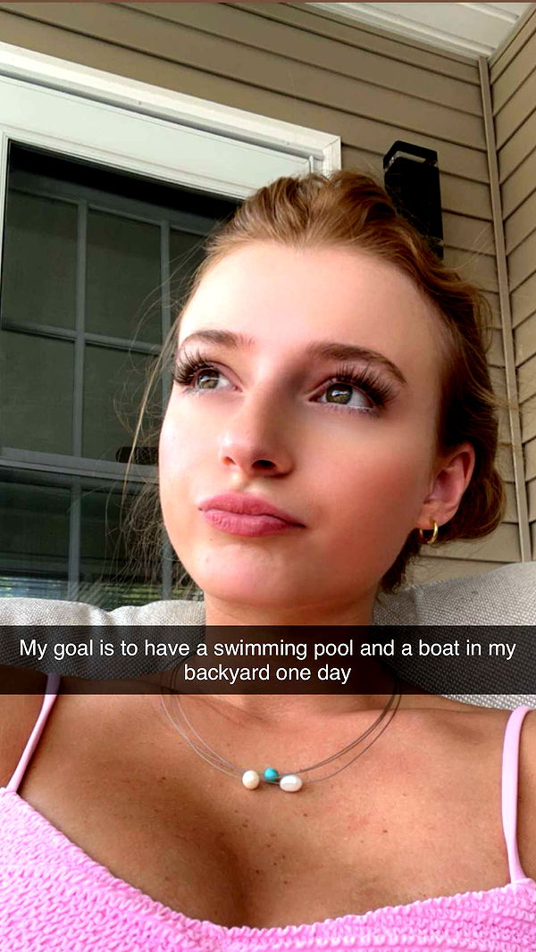 carmmieecat image ~ Altpins