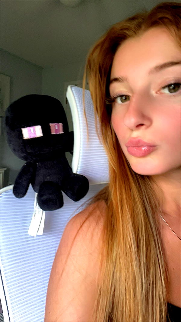 carmmieecat image ~ Altpins