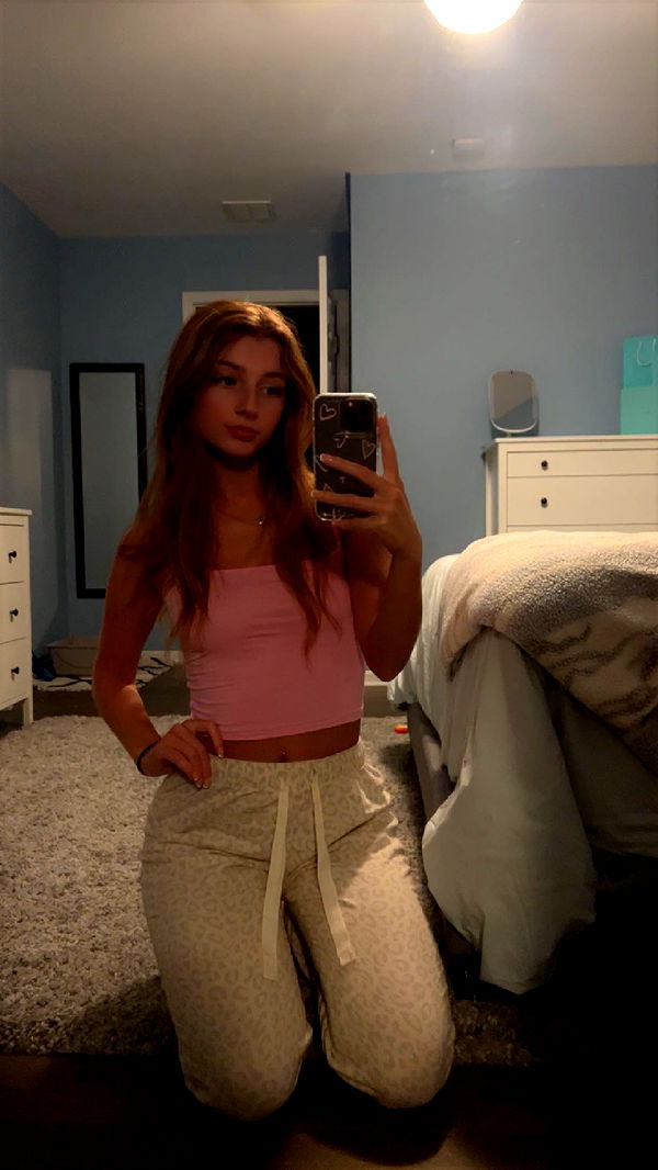 carmmieecat image ~ Altpins