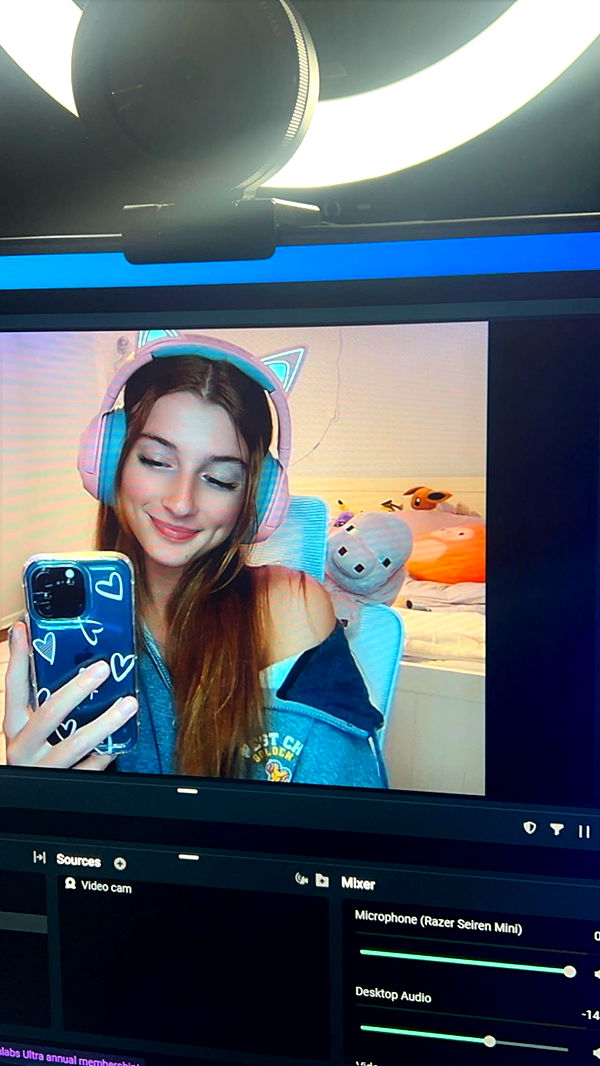 carmmieecat image ~ Altpins